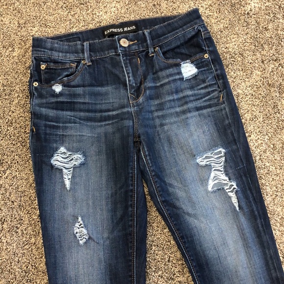 Express Jeans- Mid Rise- Dark Wash- Distressed size 6s - Picture 2 of 3